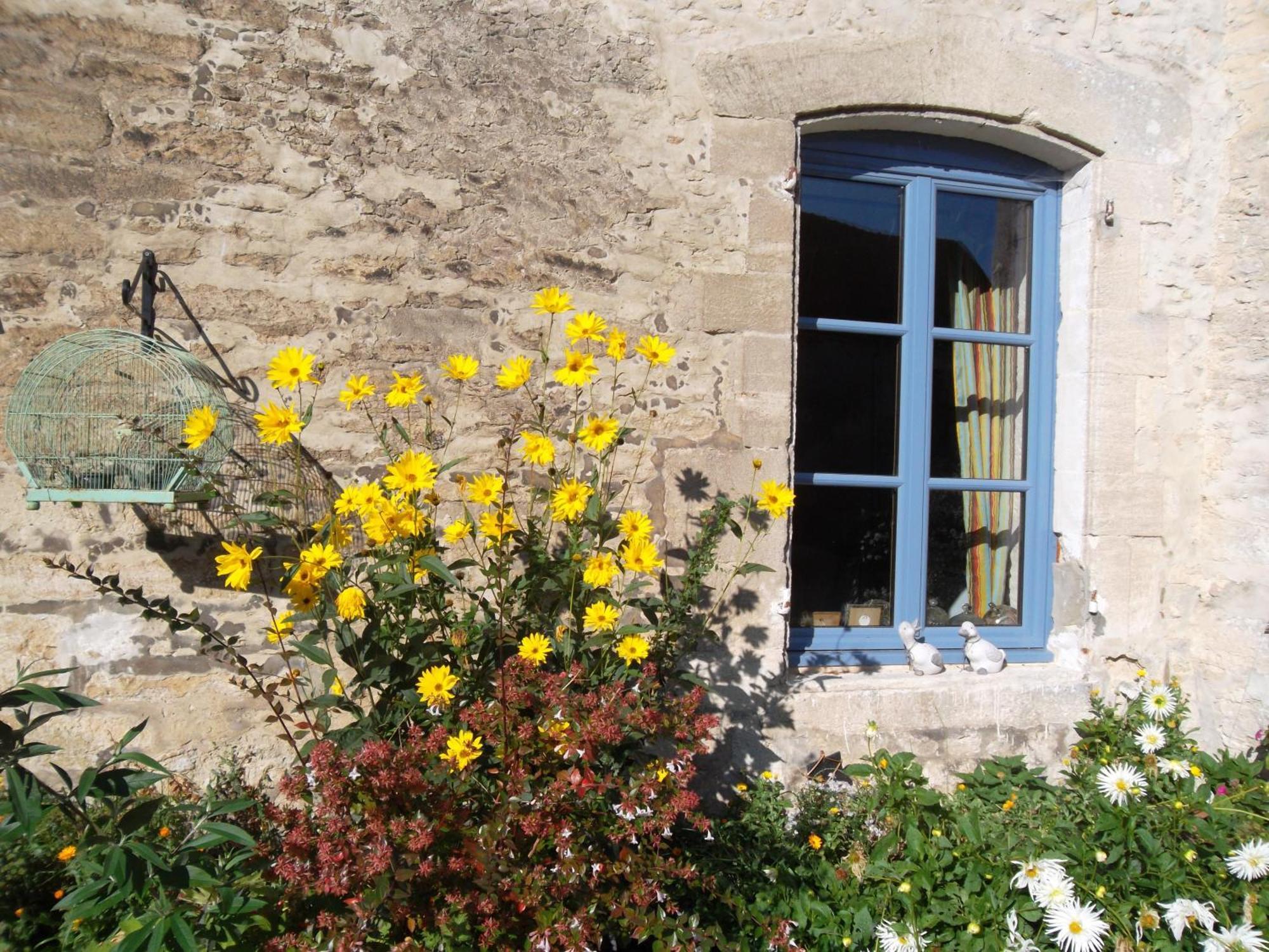 Hotel Manoir De Coulandon Argentan Exterior foto